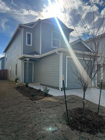 Foto principal - 12140 Thoroughbred Dr