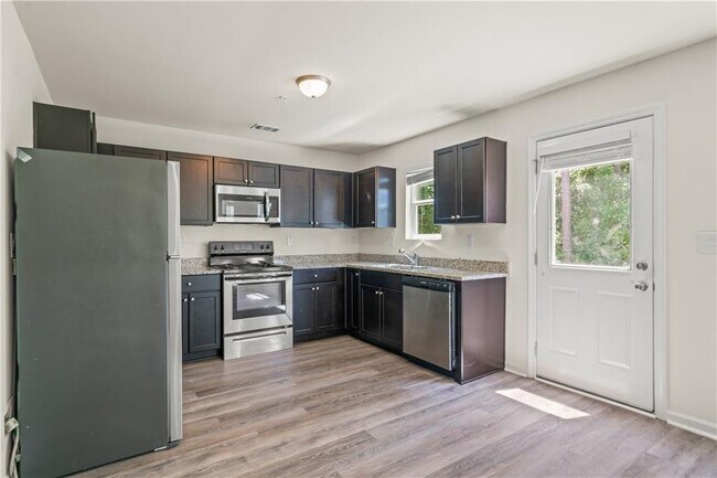 Foto del edificio - 631 Carlton Pointe Dr