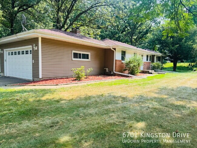 Building Photo - 6701 Kingston Dr