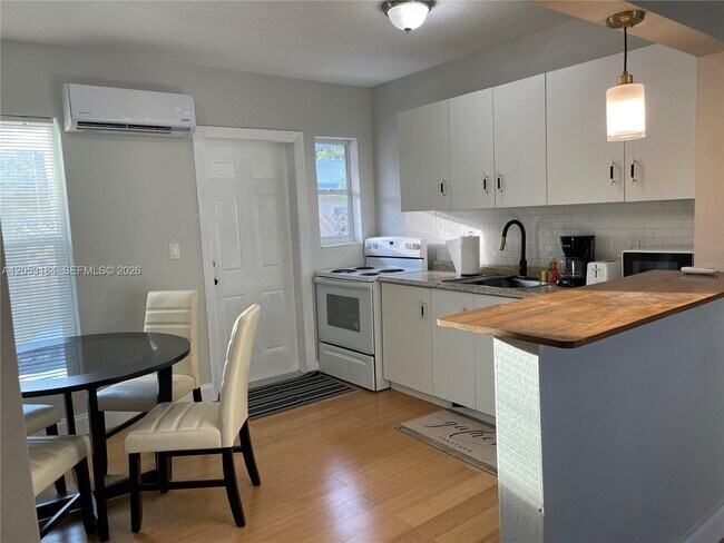 Foto del edificio - 1178 NE 112th St