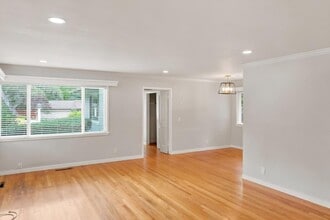 Building Photo - 1087 Lariat Ln