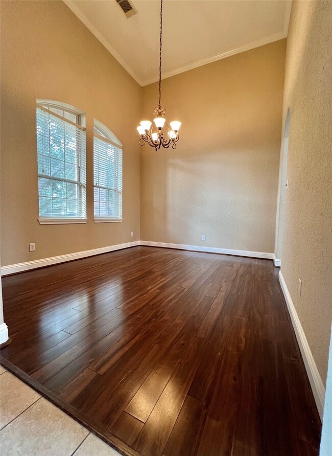 Foto del edificio - 5119 Big Meadow Ln