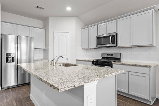 Foto del edificio - 320 Darwin Pl