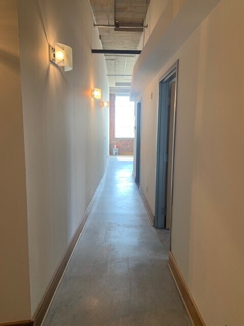 Building Photo - 2201 Locust St