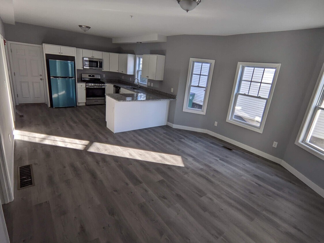 Primary Photo - 43 Clare St