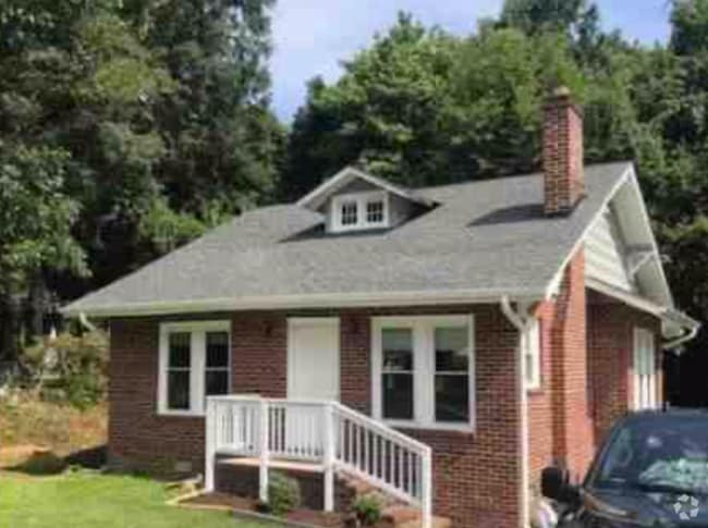 Building Photo - 106 W Terrell St