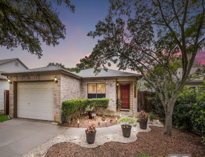 Foto principal - 13023 Chimney Oak Dr