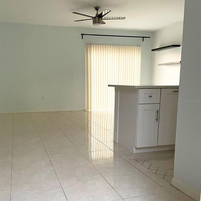 Foto del edificio - 1051 Dudley Dr