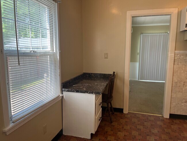 Foto del edificio - 174 S Edgehill Ave