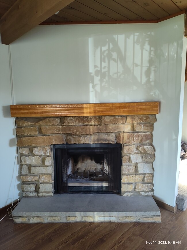 Foto del edificio - 434 Meadow Green Ln