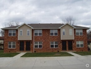 Building Photo - 16 Peartree Ln