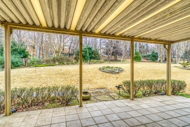 Building Photo - 6809 Lockridge Dr