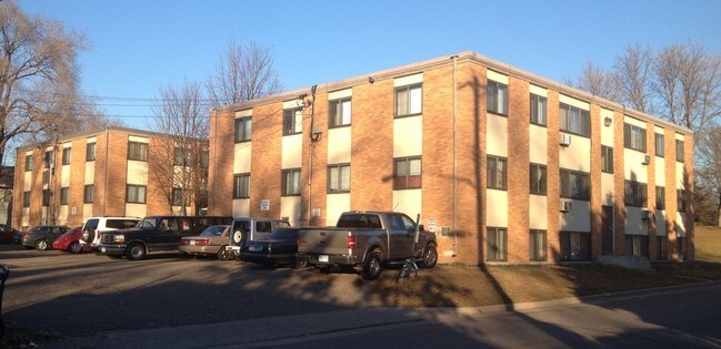 Building Photo - 744 Polk St NE