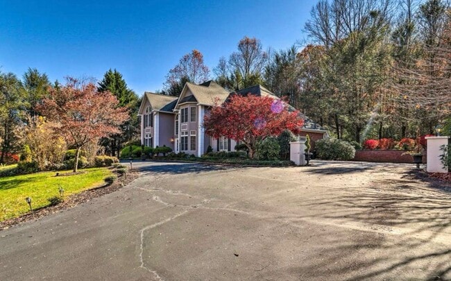 Exterior - 234 Brookwood Dr