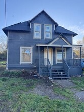 Building Photo - 1723-1725 SE Mill St