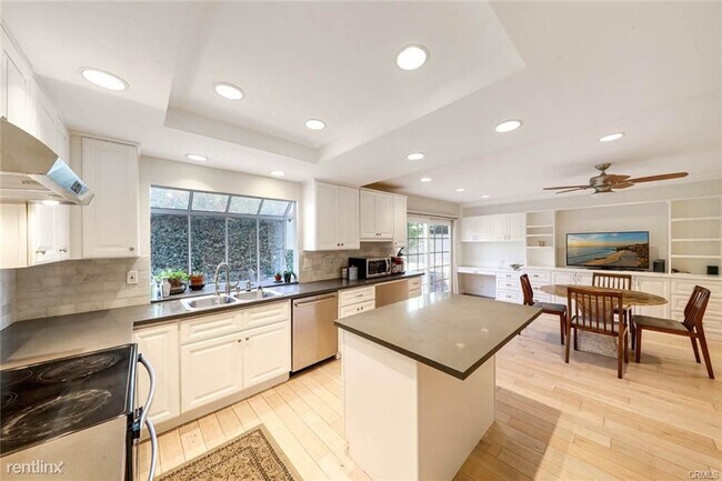 Building Photo - 4 br, 3 bath House - 12 Bluejay