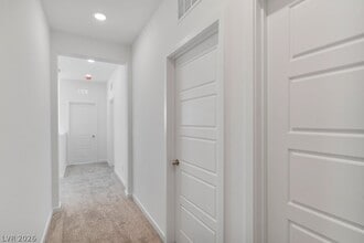 Building Photo - 8328 Meridian Rdg Ave