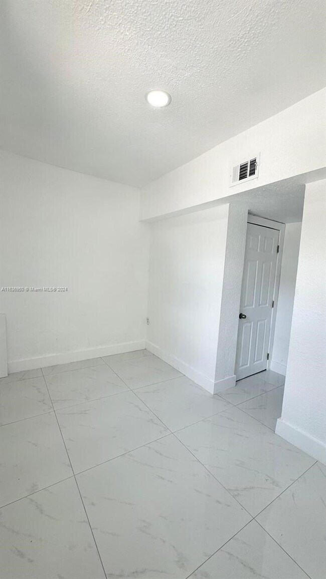 Building Photo - 2369 SW 17th Terrace