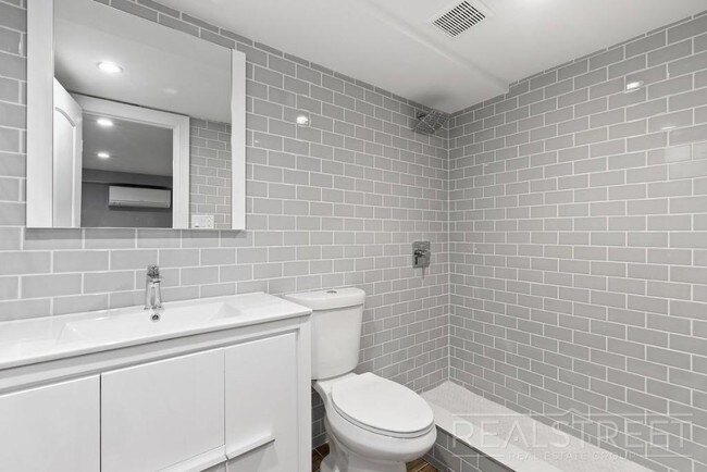 Floorplan - 1370 Park Place