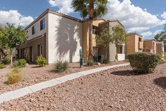 Building Photo - 3151 N Soaring Gulls Dr