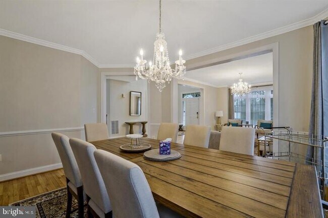 Foto del edificio - 2393 Watters Glen Ct