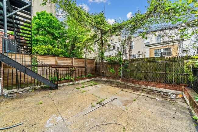 Photo - 2458 Lorillard Pl Apartment