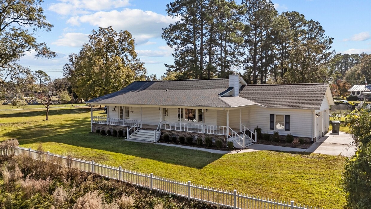 Primary Photo - 105 3rd St