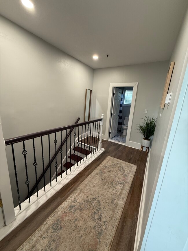 Stairs inside unit- central air! - 1511 Whitaker St