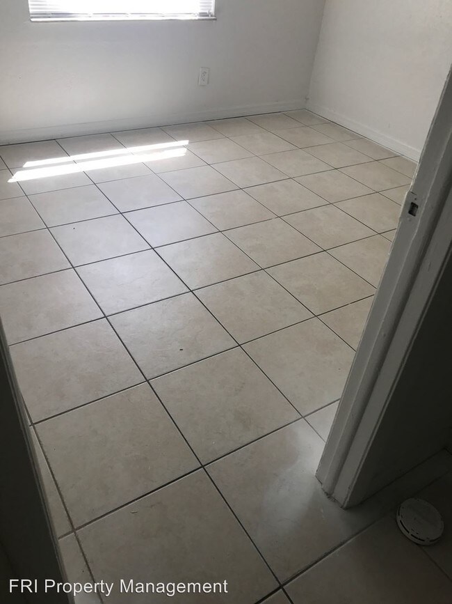 Foto del edificio - 5619 E 130th Ave