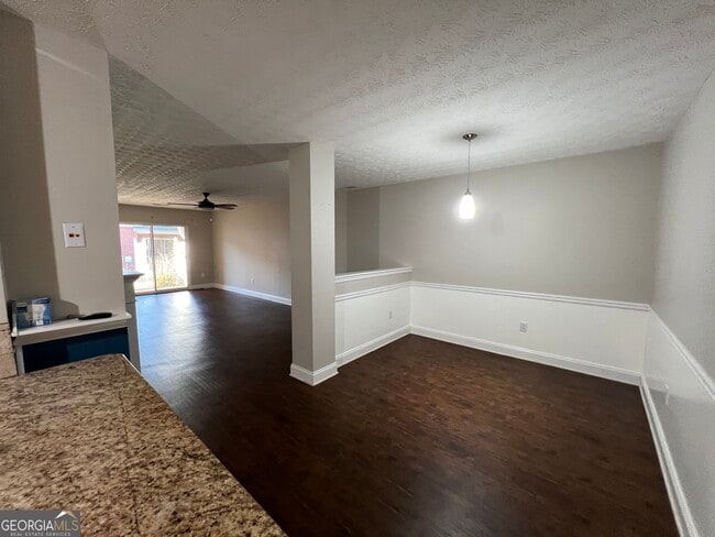 Building Photo - 333 Tara Commons Cir