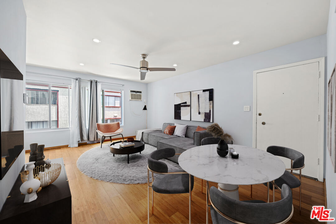 Foto principal - 951 N Gardner St