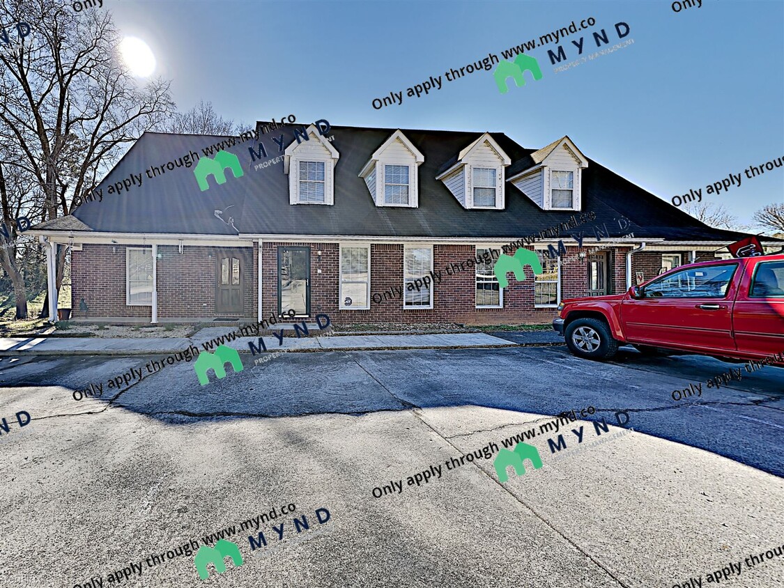 Primary Photo - 3 br, 2 bath Townhome - 71 Vocational Dr