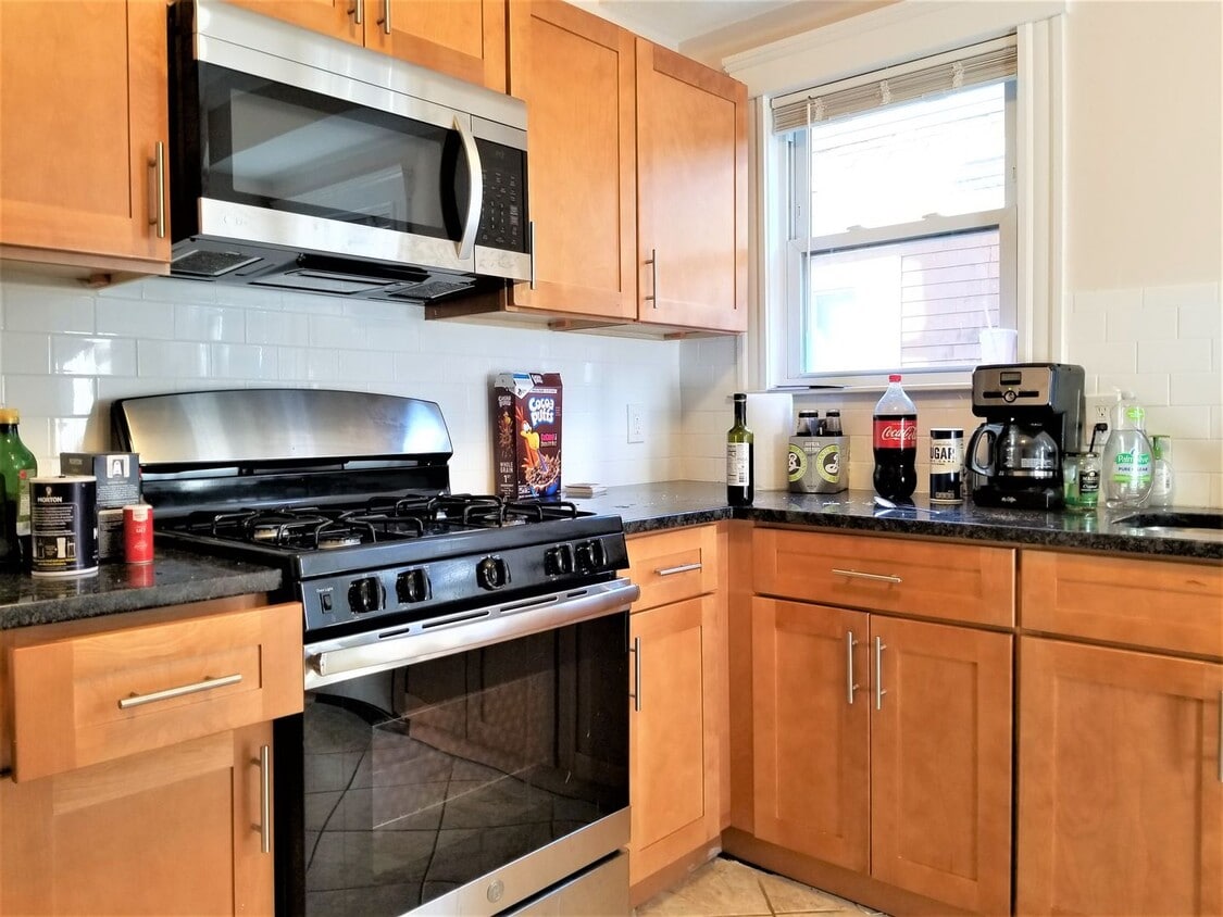 5bed / 2bath on Chester St in Allston available 9/1/2026 $5800 - 5bed / 2bath on Chester St in Allston available 9/1/2026 $5800