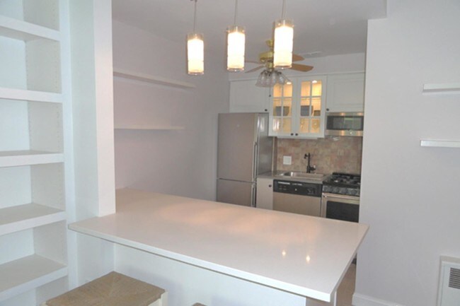 Foto del edificio - 239 East 18th Street