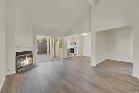 Building Photo - 211 Fairoaks Dr
