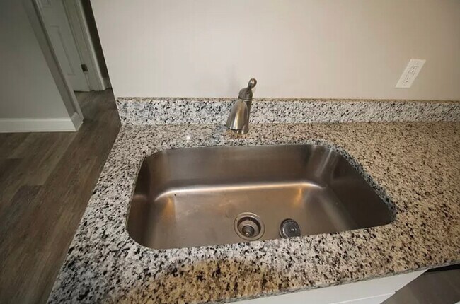 Foto del edificio - 4038 Woodruff Ave