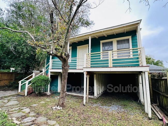 Building Photo - 1722 1/2 Orange Street