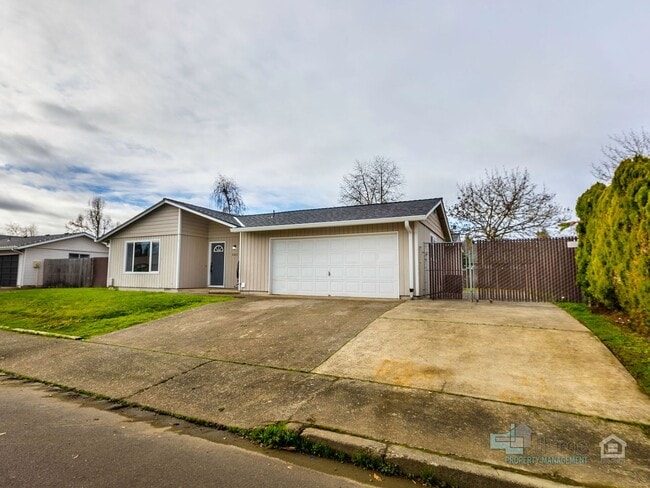 Building Photo - March Move-In Special: Charming 4-Bedroom Keizer Home Close to Everything