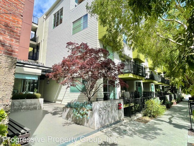 Building Photo - 1 br, 1.5 bath House - 989 20th Street (Es...
