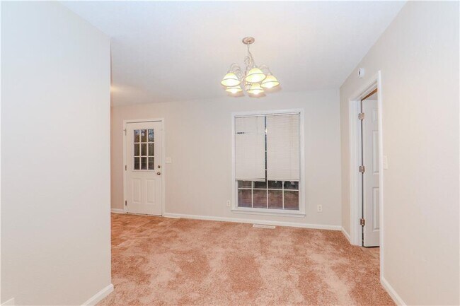 Foto del edificio - 43 Surrey Ct