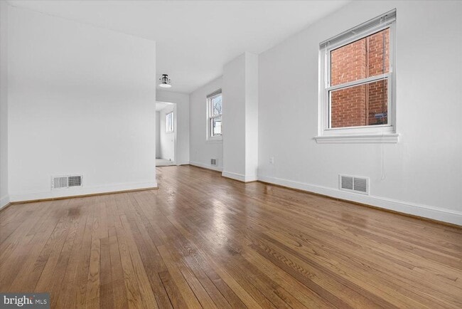 Foto del edificio - 4336 Dubois Pl SE