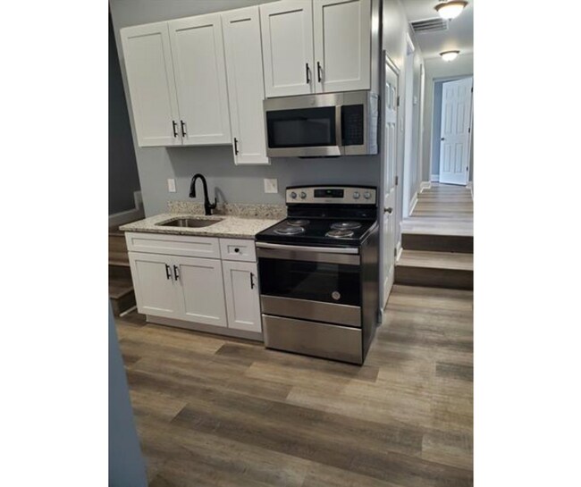 Foto del edificio - 2101 McHenry St