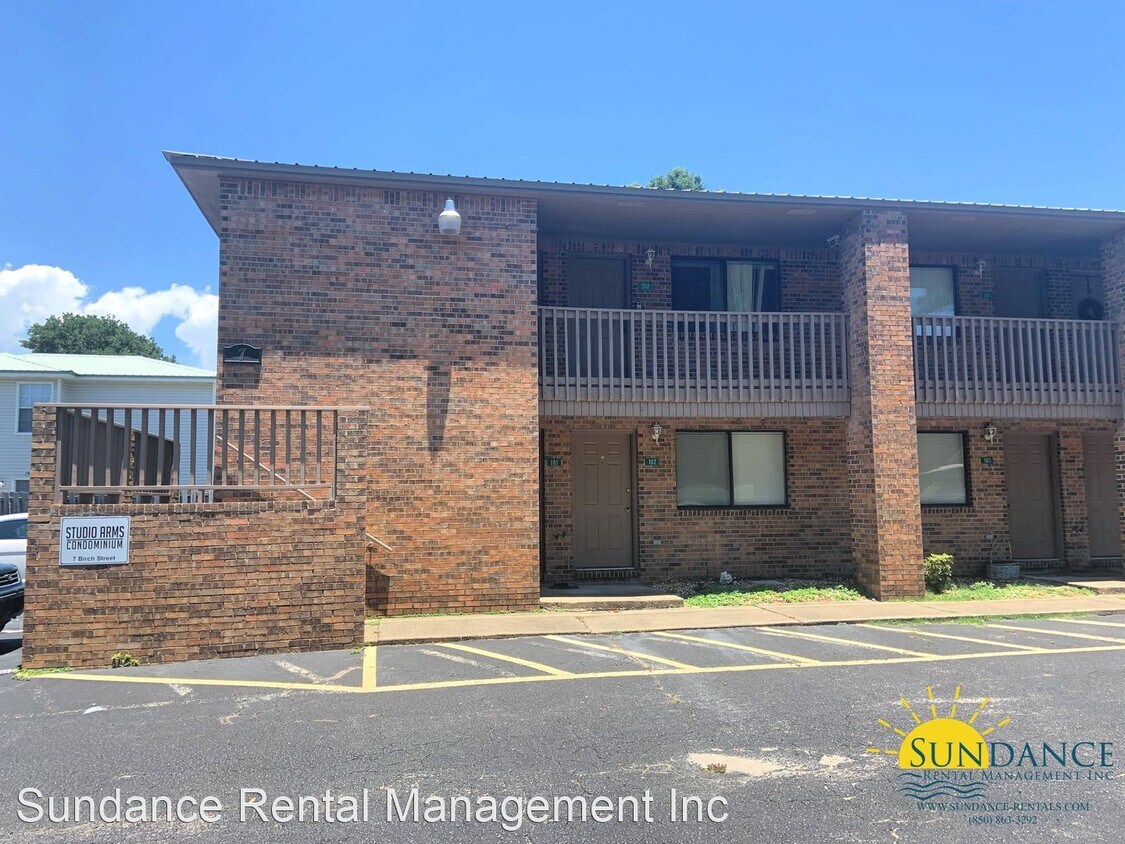 Primary Photo - 1 br, 1 bath House - 7 Birch Street #201