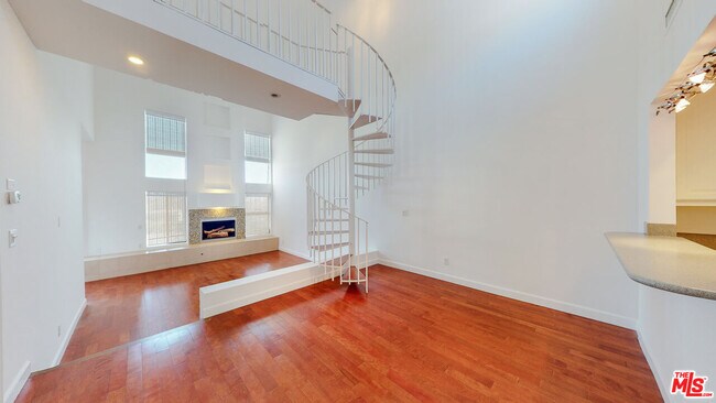 Building Photo - 16137 Sunset Blvd