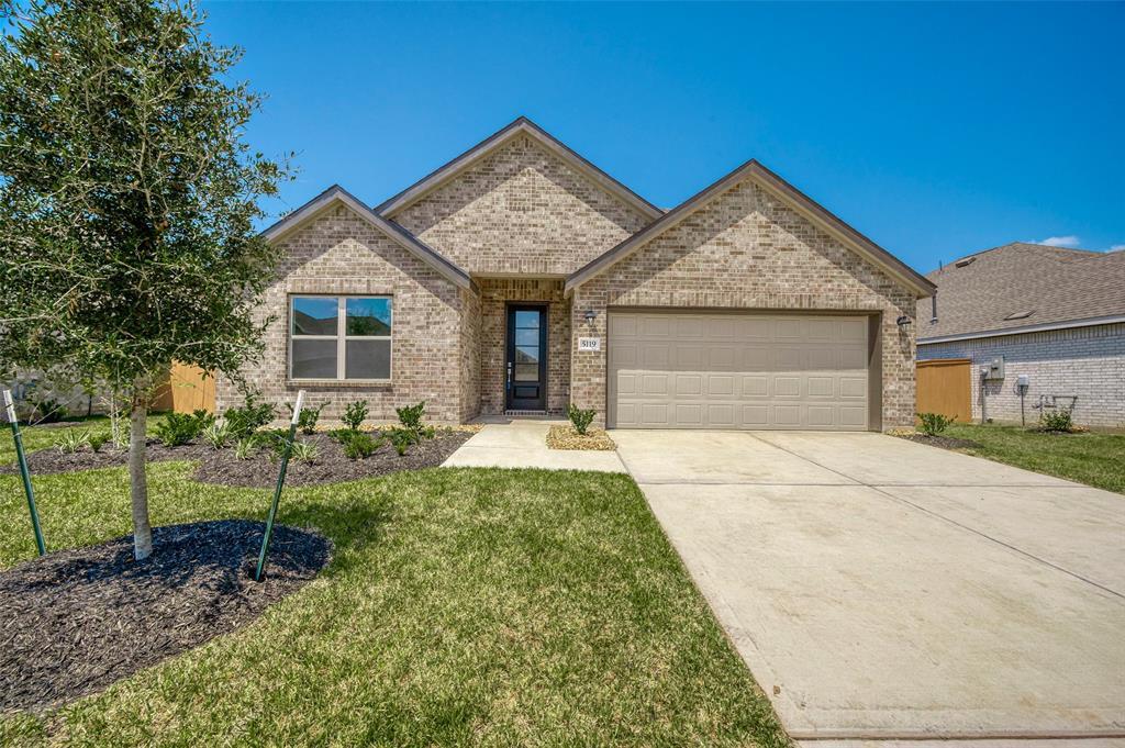 Foto principal - 5119 Whispering River Dr
