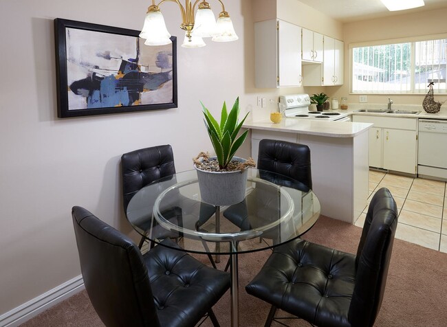 Foto del edificio - Affordable 2 bedroom duplex!