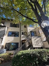 Building Photo - 10064 Hellingly Pl