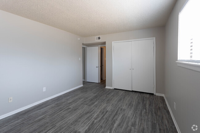 1BR, 1BA - 720 SF - Westlake Apartments