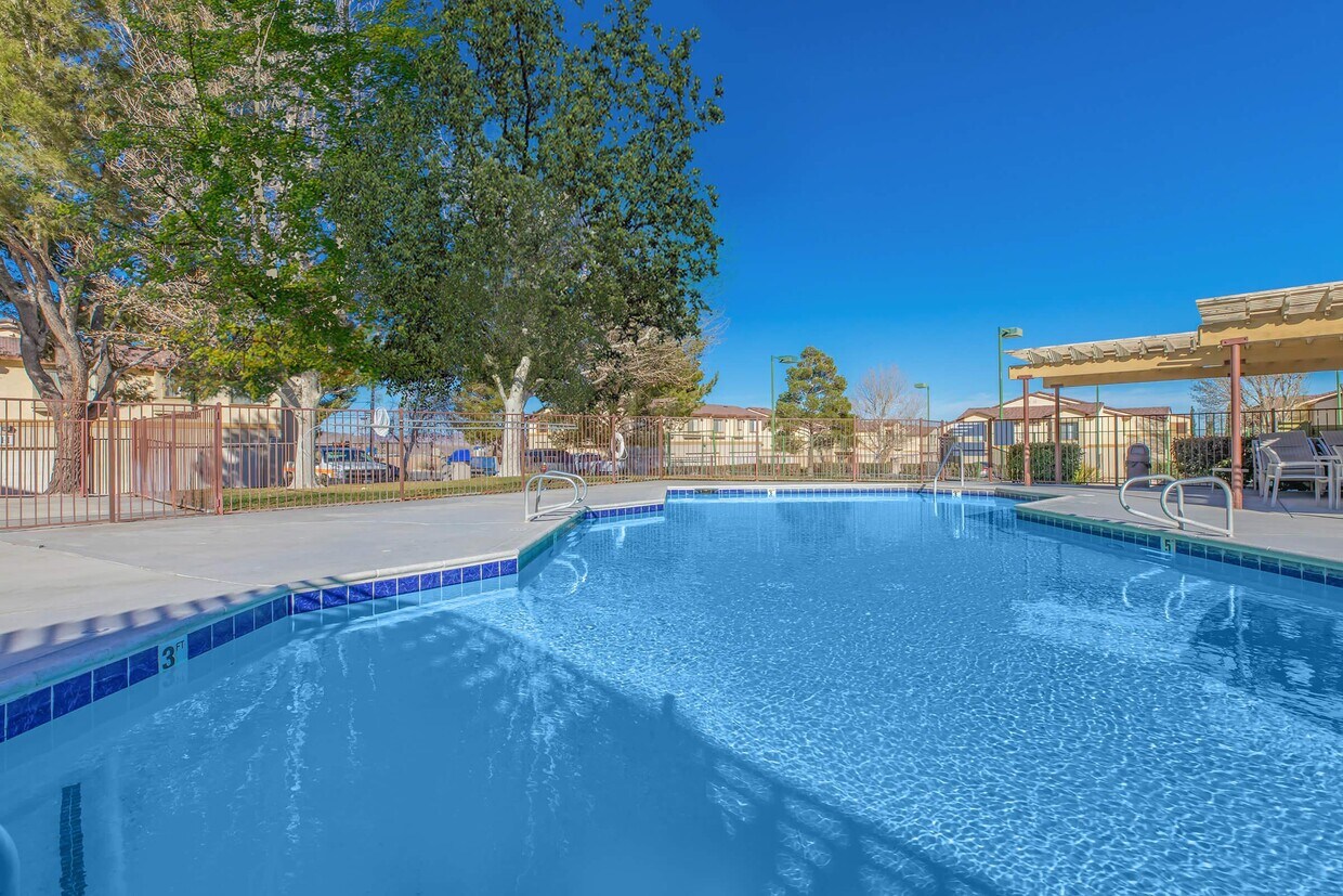 Desert Heights Apartments Barstow, CA