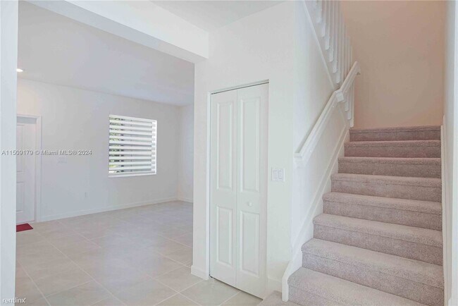 Foto del edificio - 3 br, 2.5 bath Townhome - 16278 SW 291st St